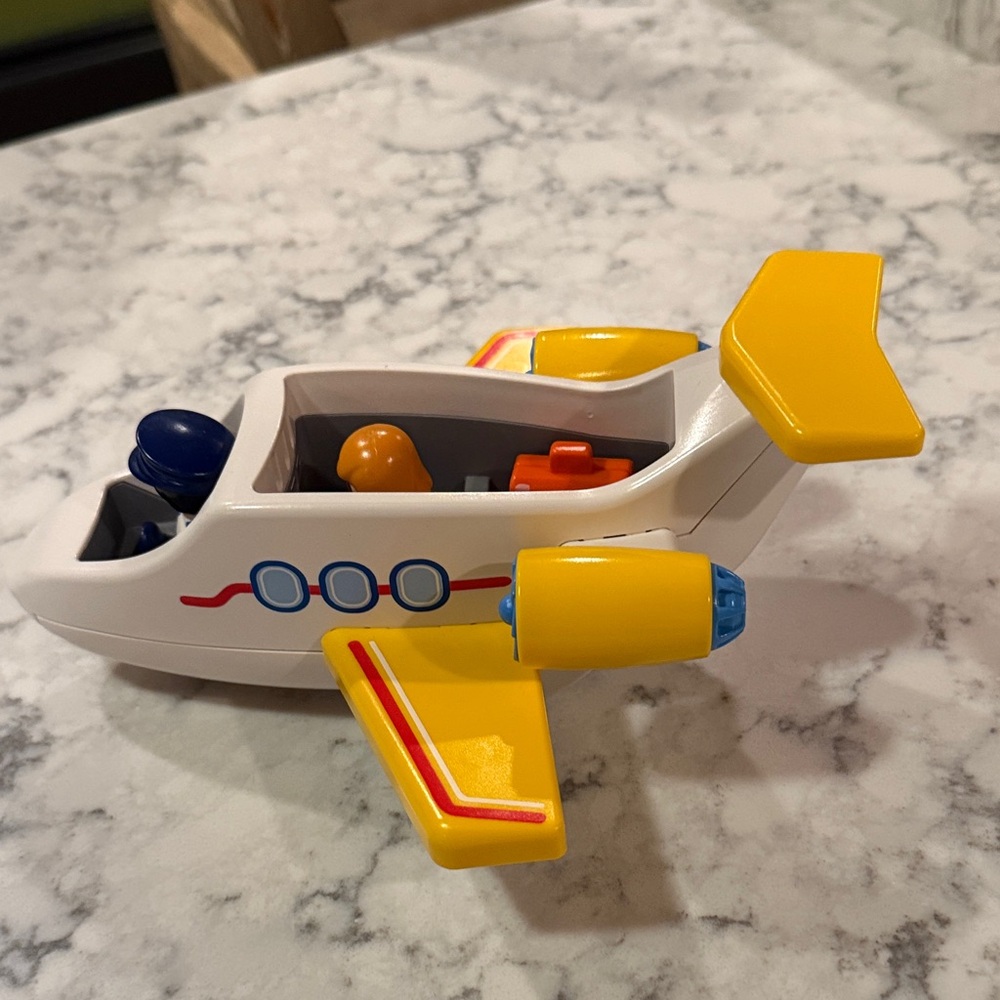 Playmobil 1.2.3 Airplane with Passenger - White and Yellow - Picture 6 of 7